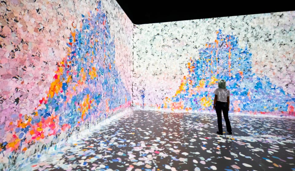 This Immersive Art Experience Lets You Walk Through World-Famous Artworks • Frameless