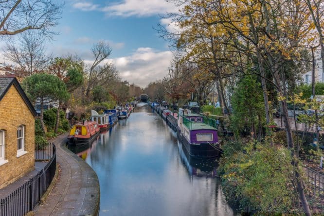 The stunning Regent's Canal in Autumn by Paddington