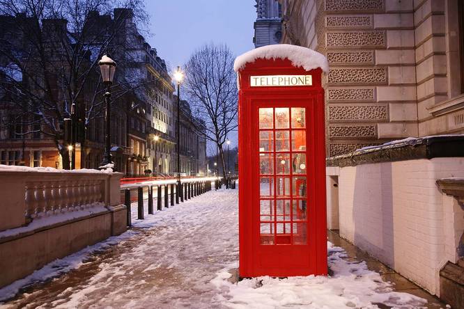 a London telephone box in the snow