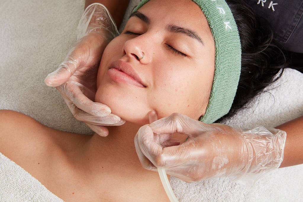 This ‘City Cleanse’ Facial Is The Ultimate Skin Detox For Londoners • SKINWORK